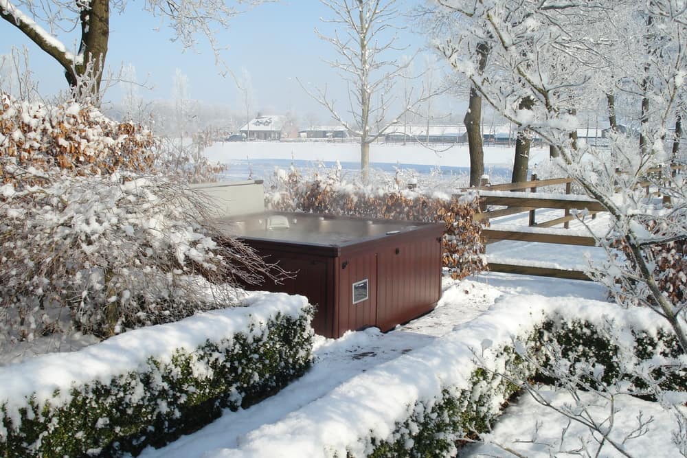 Tips for Using Your Hot Tub in WinterImage