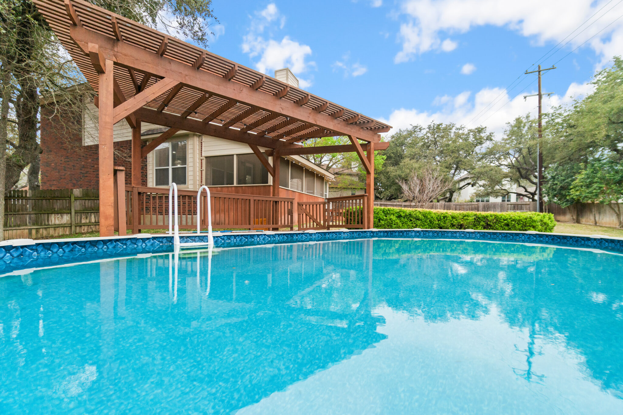 Semi-Inground and Semi-Above-Ground Pools: Finding Your Perfect FitImage