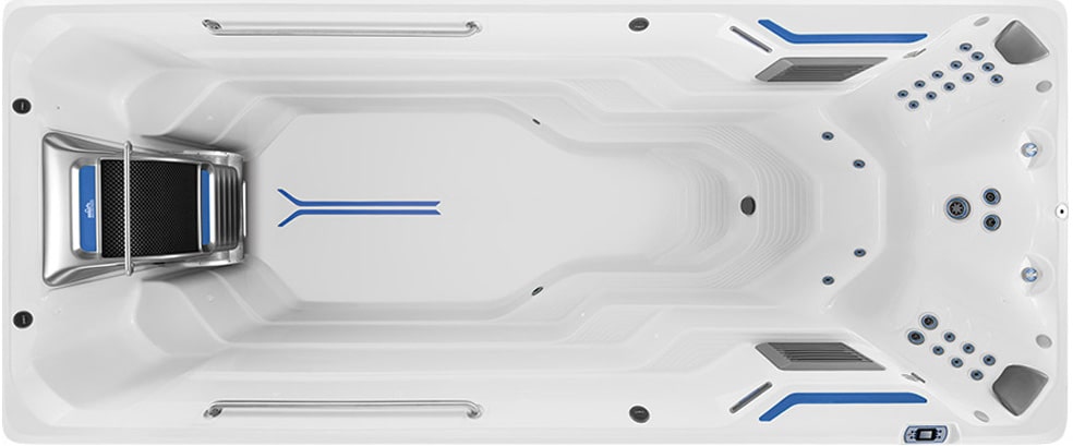 E700
