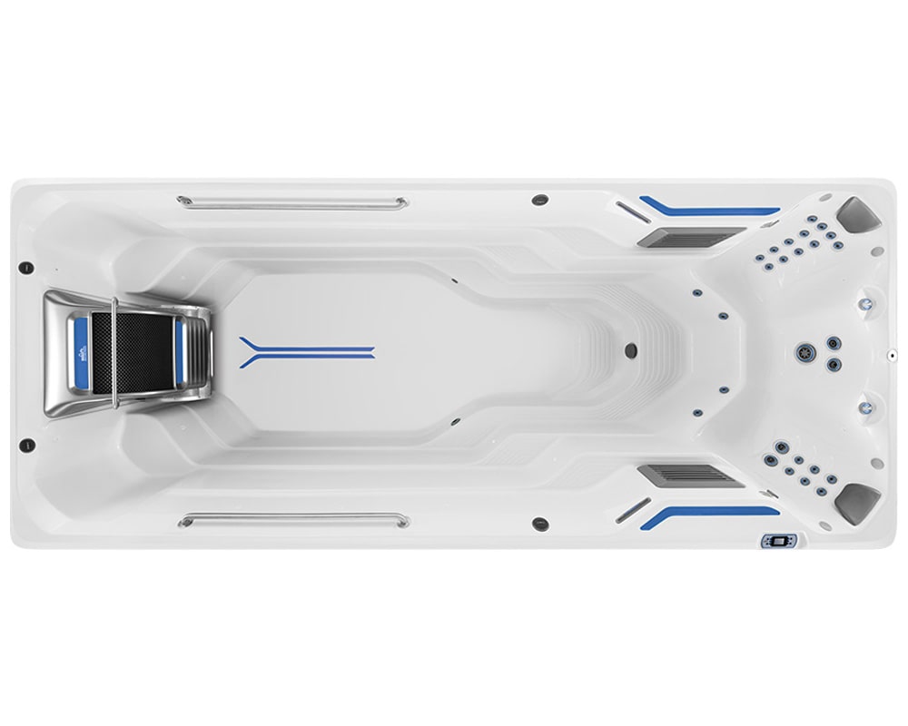 E700